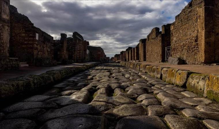 ‘Once-in-a-lifetime' discovery: Pompeii's luxury bathhouse