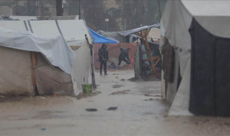 Israel kills 13 more Palestinians in airstrike on tents, civilians in southern Gaza
