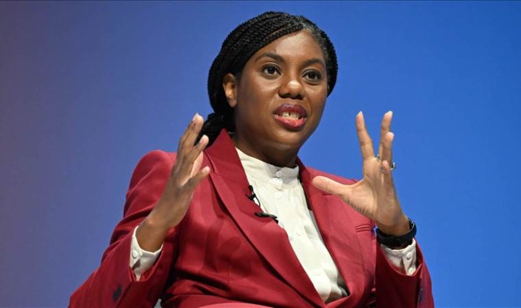 British premier, opposition leader clash over employment rights bill