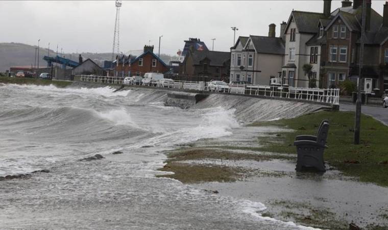Major incidents declared in 2 regions amid 190 flood warnings in UK