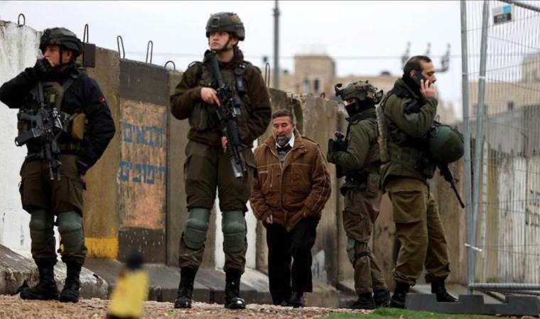 Israeli army arrests 24 Palestinians across occupied West Bank, demolishes home