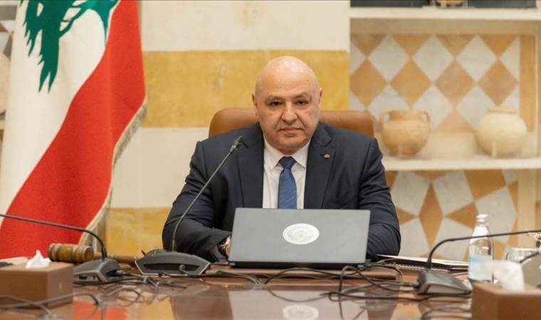 Lebanese president orders army to confront Israeli raids