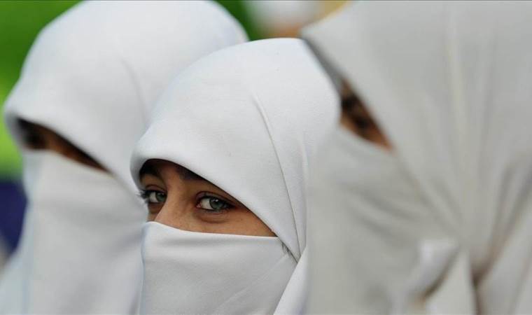Italy’s ruling party seeks ban on wearing of Muslim burqa, niqab in public spaces