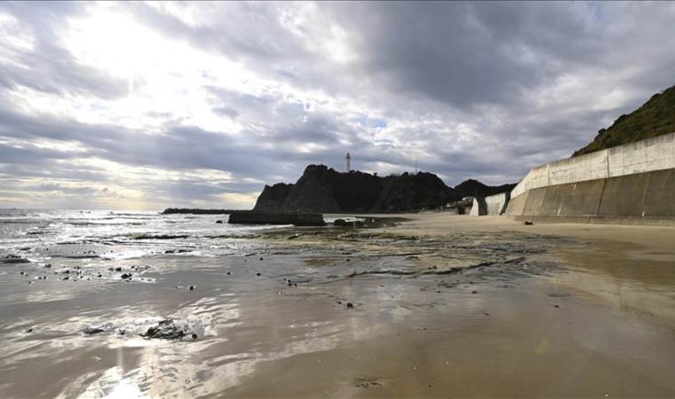 Tsunami warning issued after 6.8 earthquake strikes off Tsunami warning issued after 6.8 earthquake strikes off