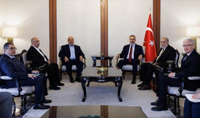 Turkish foreign minister meets Hamas delegation in Ankar