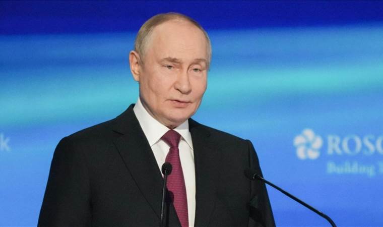 Putin praises US efforts on Ukrainian settlement, says '