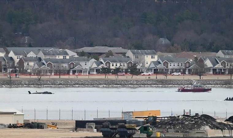 55 bodies so far identified after deadly US helicopter-plane collision