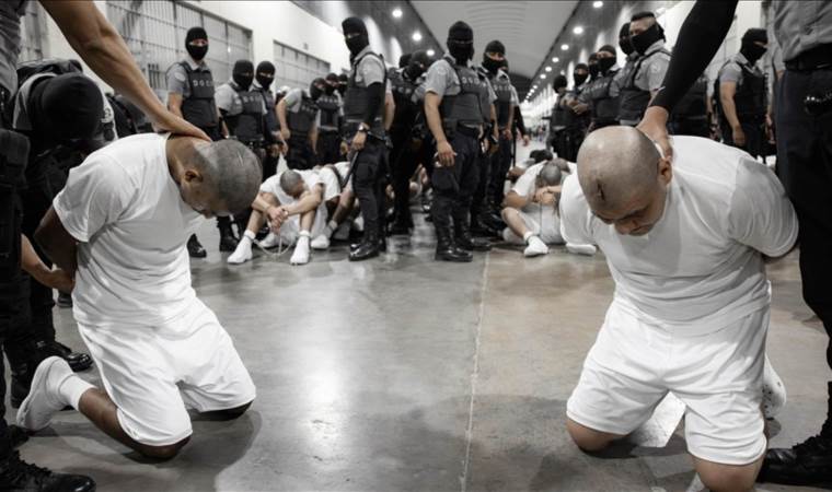 261 gang members deported from US arrive in El Salvador
