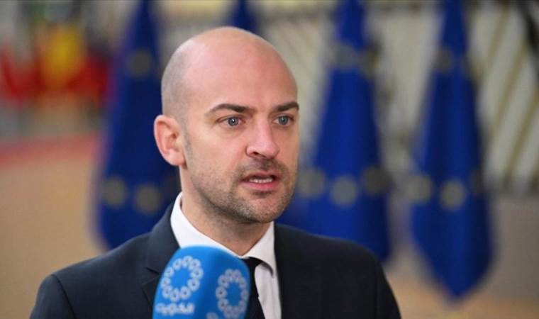 France warns Algeria of 'consequences' if its officials expelled