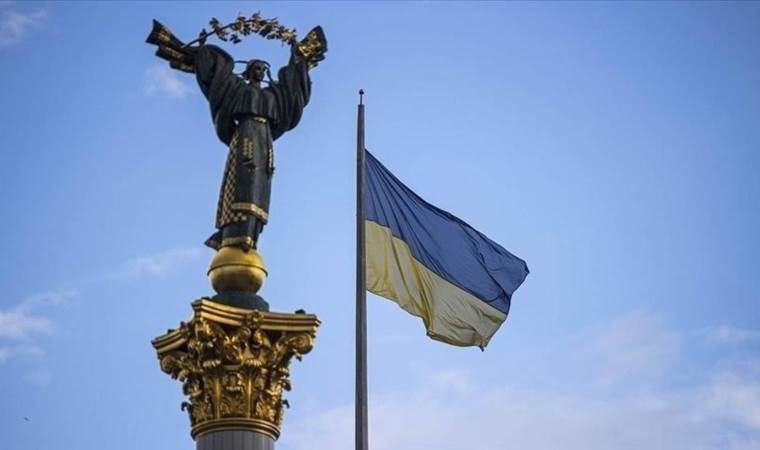 Top Ukrainian delegation arrives in Paris for talks with Western officials