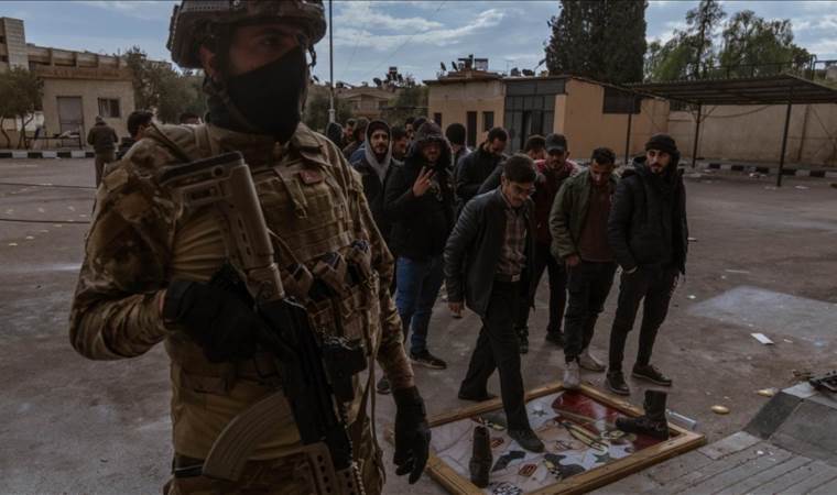 Britain lifts sanctions against Syrian defense, interior ministries, intelligence agencies