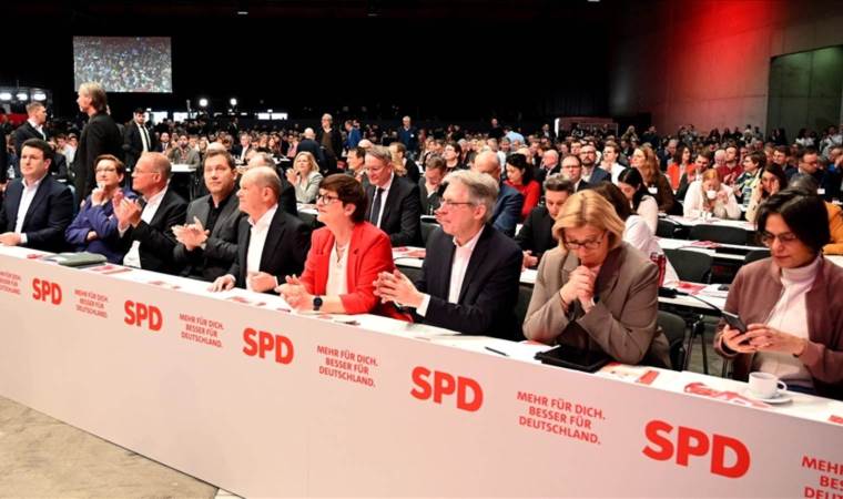 German Social Democrats conclude key vote on coalition d
