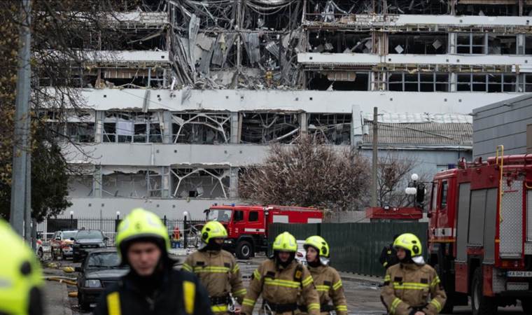 Ukraine says 1 killed, 3 injured in Russian airstrike on Kyiv