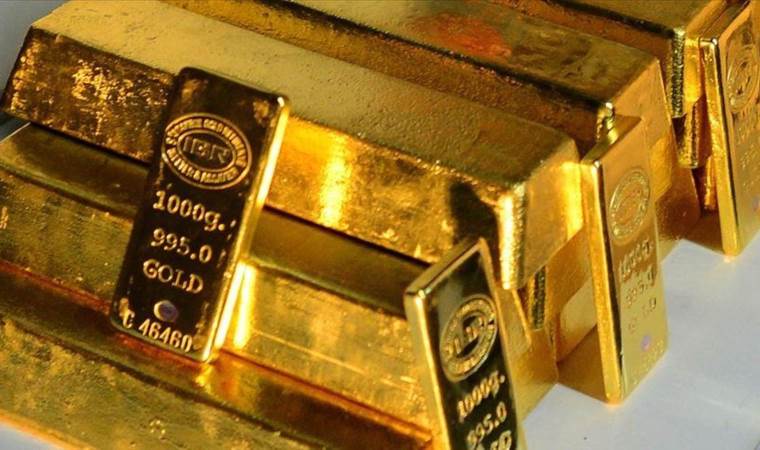 Global markets tumble as VIX hits 5-year high, gold surges on safe-haven demand