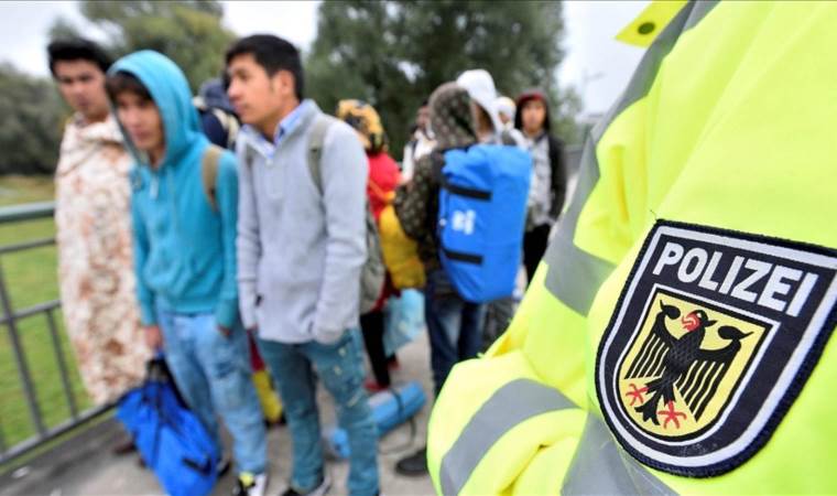 Germany pauses UN refugee admission program amid coalition talks