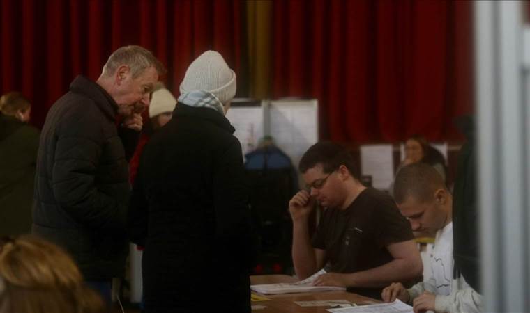 Poland begins voting in 1st round of presidential election