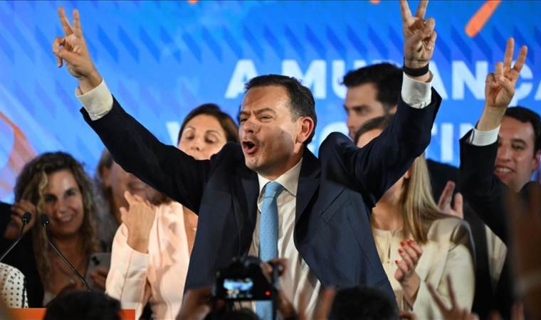 Portugal’s conservatives win minority as far-right closes in on Socialists