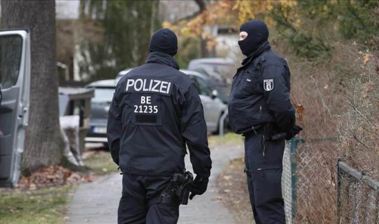 5 members of far-right terror group arrested in Germany