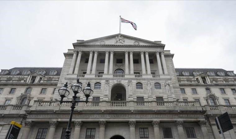 Bank of England cuts interest rate to 4.25%, signals trade uncertainty risks