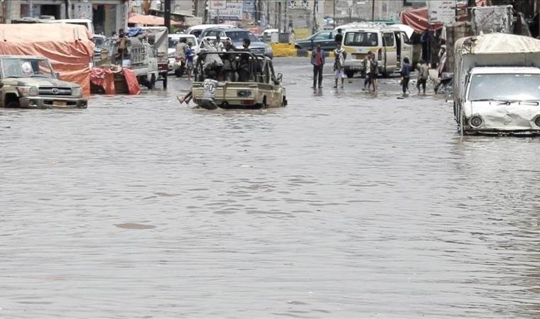 9 killed in South Africa floods as swollen river washes away minibus carrying school children