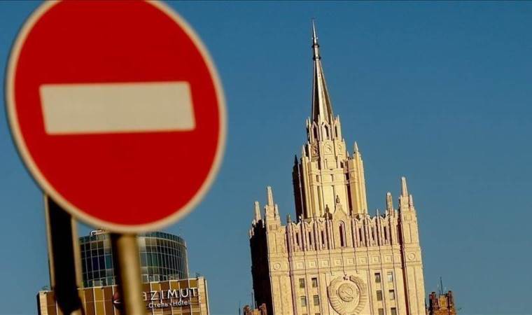 Russia warns Israel against Iran nuclear attacks, cites risk to own experts