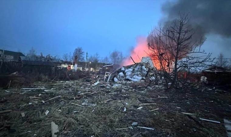 Ukraine says 2 killed, 16 injured in overnight Russian airstrike on capital Kyiv