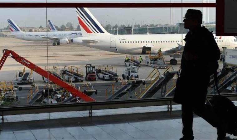 French air traffic control strike disrupts European airspace as Ryanair cancels 170 flights