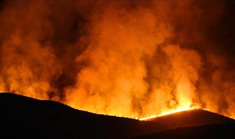Evacuation orders lifted after brush fire uproots thousands in southern California