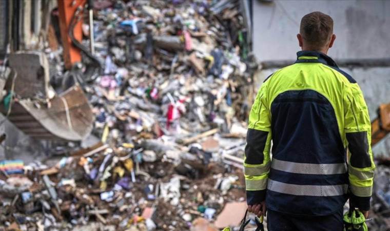 Death toll from Russian attack on Kyiv rises to 14, day of mourning declared