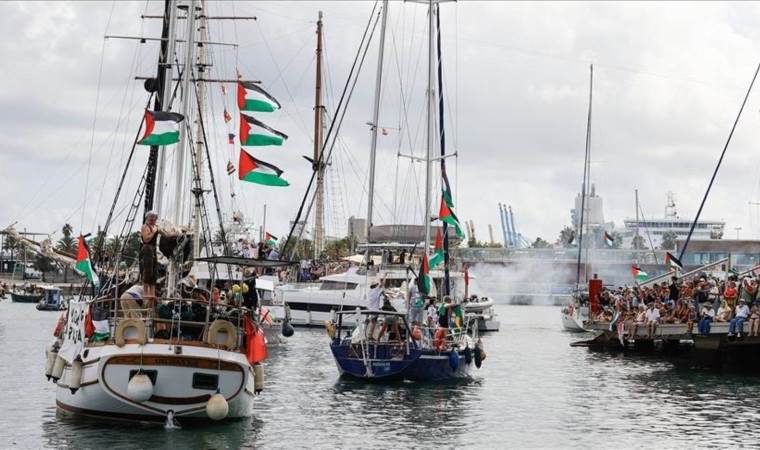 Aid flotilla for Gaza departs Barcelona after weather delay