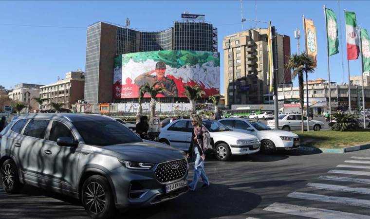 Anti-government protests in Iran continue into their thi Anti-government protests in Iran continue into their thi