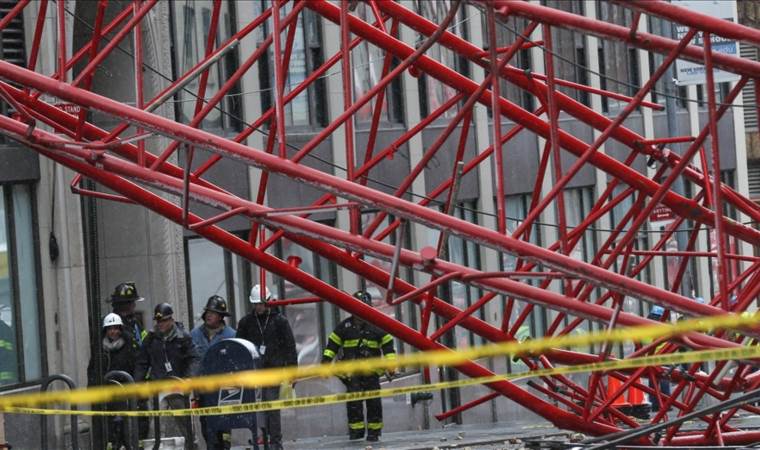 28 dead, nearly 80 injured as crane collapses onto train