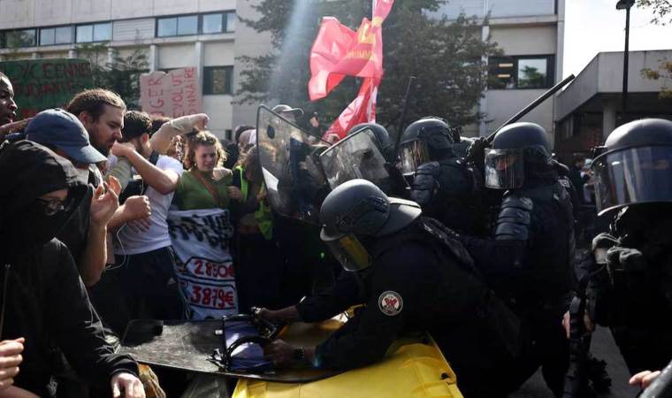 French high school blockades continue as protests spread French high school blockades continue as protests spread