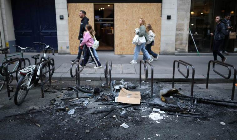 France to ban demonstrations not organized by trade France to ban demonstrations not organized by trade