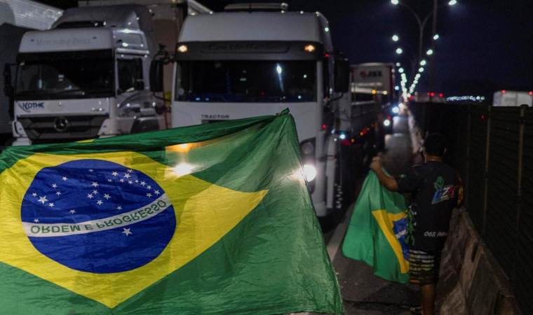 Brazilian candidates hold final rallies as runoff race Brazilian candidates hold final rallies as runoff race