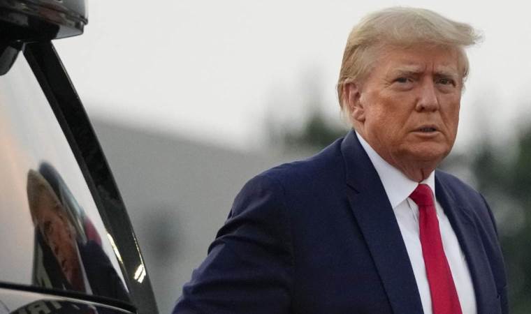 Trump casts early midterm ballot in Florida, backs Trump casts early midterm ballot in Florida, backs