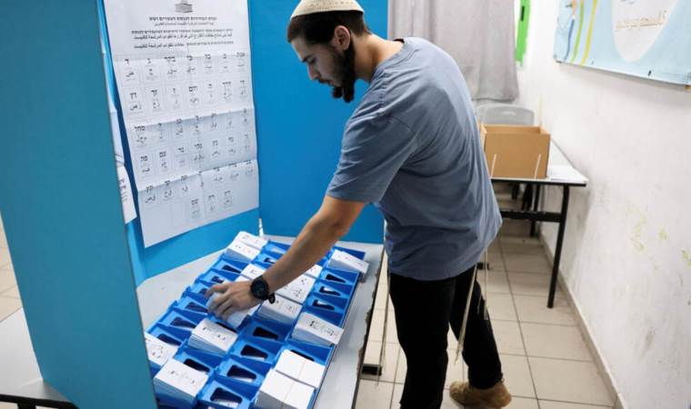 Netanyahu warns of high Arab voter turnout, urges Likud Netanyahu warns of high Arab voter turnout, urges Likud