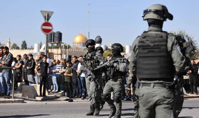 Israeli police foil stabbing attempt on opposition Israeli police foil stabbing attempt on opposition