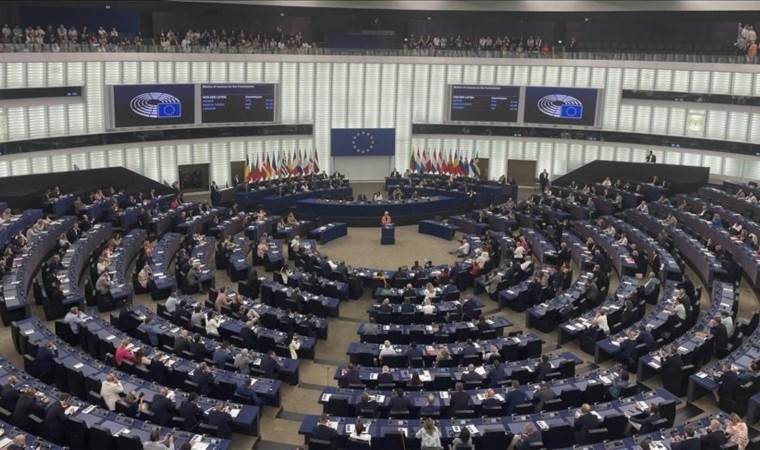 European Parliament blocks AI on work-issued devices of