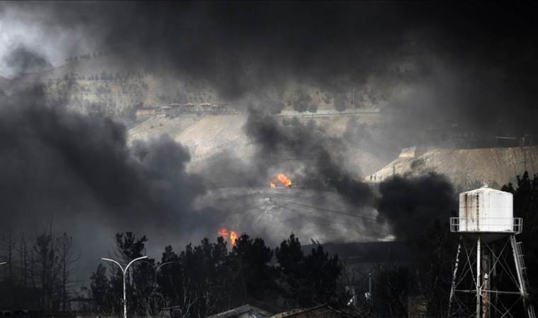 Iran strikes Israeli, US sites as Israel claims attack o