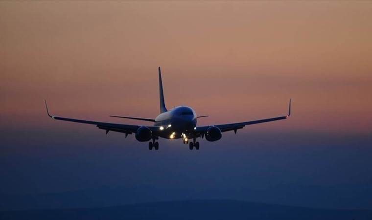 US orders non-emergency government employees, family to