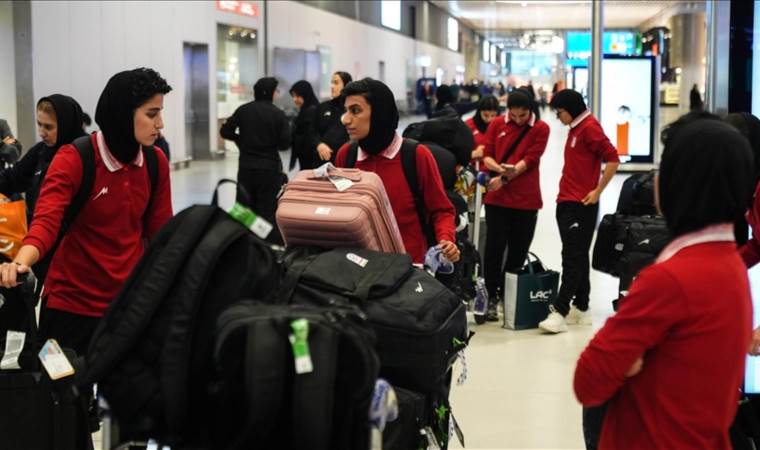 Iranian women’s football team returns home via Istanbul