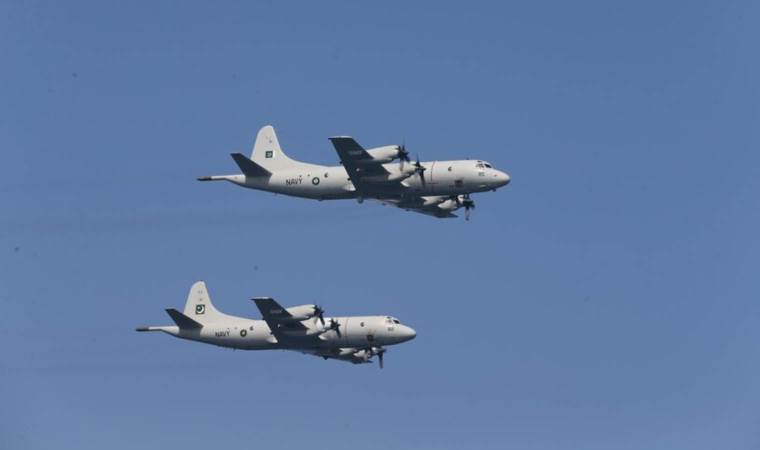 Pakistani military force arrives at Saudi air base