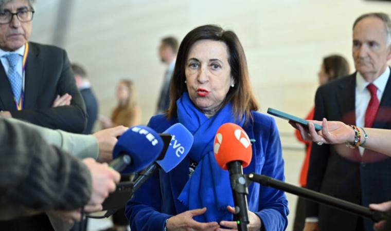 Spanish defense minister dismisses US threat to withdraw