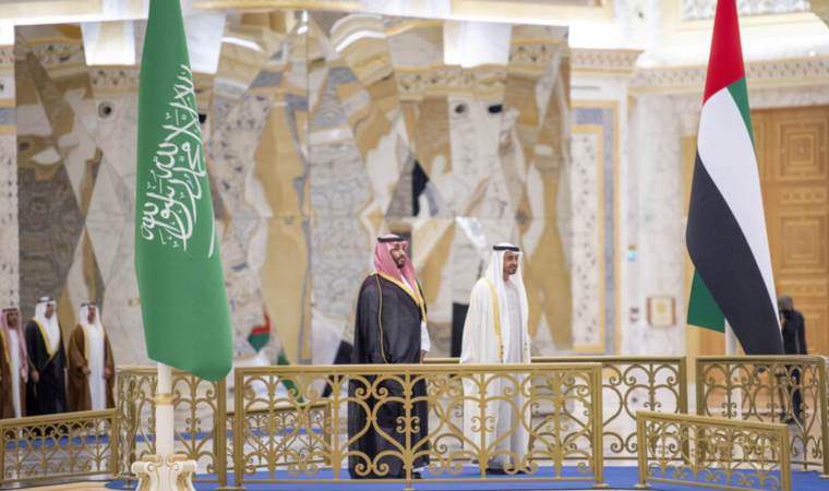 Saudi crown prince, UAE president review regional