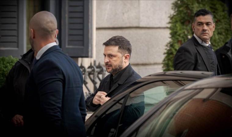 Zelenskyy arrives in Romania to take part in Bucharest