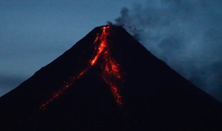 Philippines’ Mayon volcano showing fresh seismic
