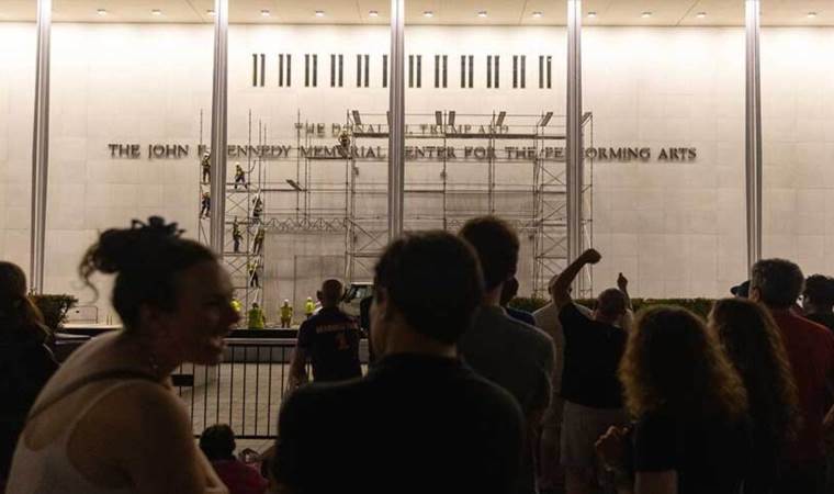 Kennedy Center removes Trump's name from building amid Kennedy Center removes Trump's name from building amid