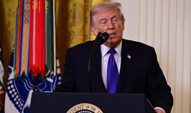 Trump says US ready to help Venezuela after major