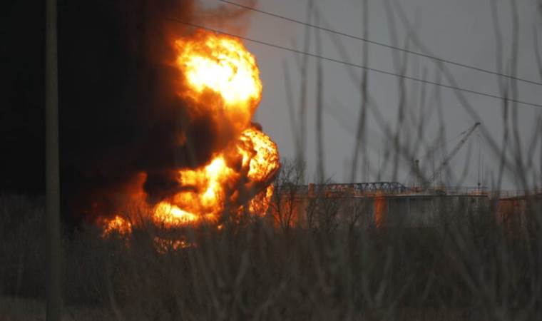 Fire erupts at Russian oil refinery 'due to violation of